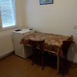 Apartment Zlatoperka *