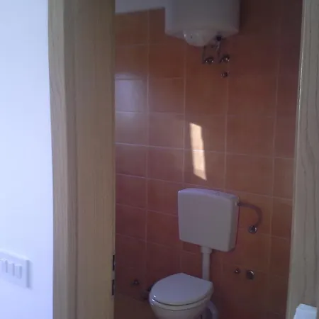 Apartment Zlatoperka *