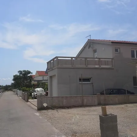 דירה Zlatoperka *