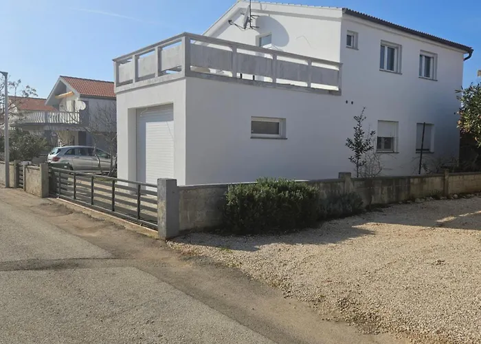 Zlatoperka Apartamento *